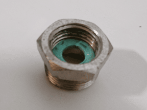 Overgang-3_4-x-1_2-n-m-med-pakning-300x225-1